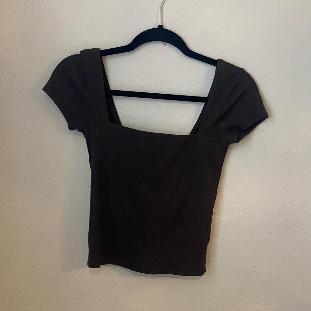 Vuori Green Pose Scoop Back Tee - Picture 2 of 7